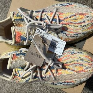 Yeezy 350 max oat